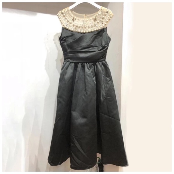 Gorgeous Silk Satin Cocktail Dress The Torie - Picture 5 of 10